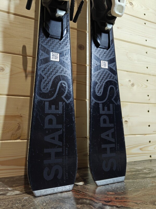 LYŽE HEAD SHAPE SX BLACK EDITION 149CM